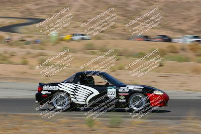 media/Oct-01-2022-Team Topak Racing (Sat) [[f860fb51be]]/2-Inter Low 2/session 1 turn 3/